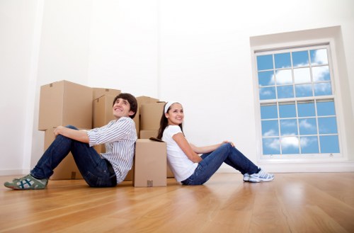 Organised moving day packing checklist and essentials box for Brixton customers